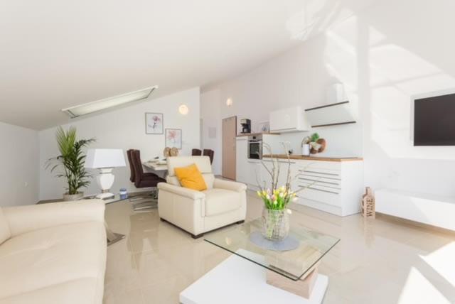 Luxury Apartment Anto With Sea View And Balcony Banjole Esterno foto