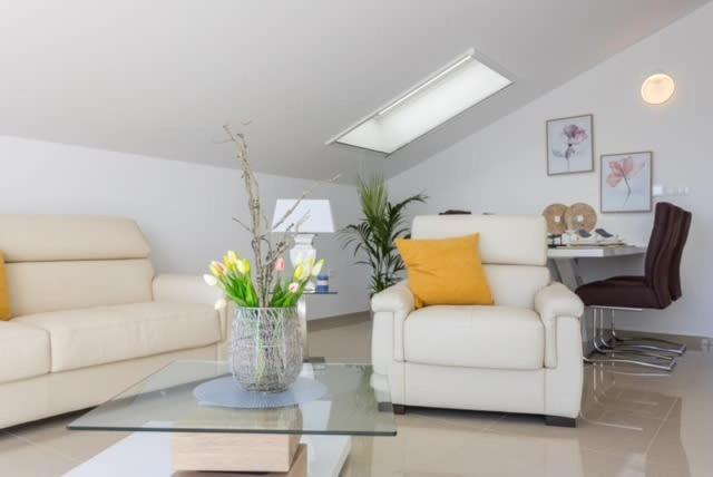 Luxury Apartment Anto With Sea View And Balcony Banjole Esterno foto